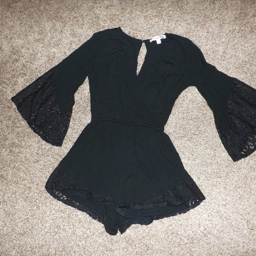 Women's juniors ABERCROMBIE & FITCH black lace inset romper size XS